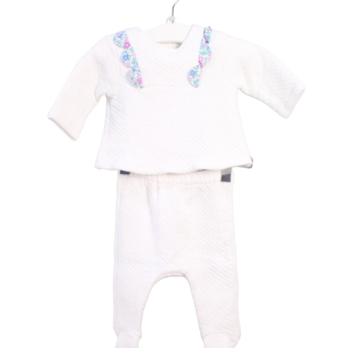 A White Pants Sets from Jacadi in size 0-3M for girl. (Front View)