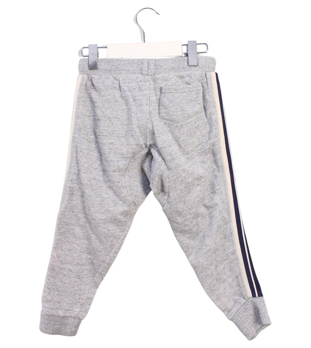 A Grey Sweatpants from Seed in size 4T for neutral. (Back View)