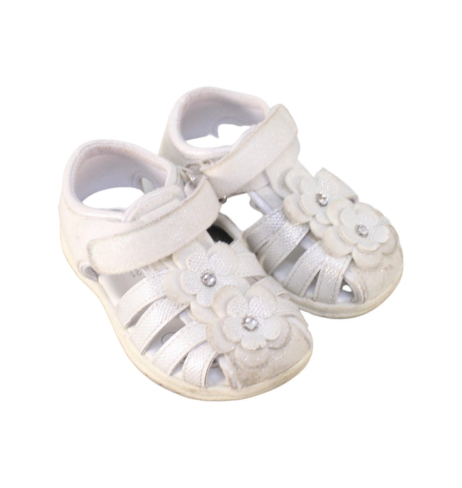 A White Sandals from Chicco in size 12-18M for girl. (Front View)