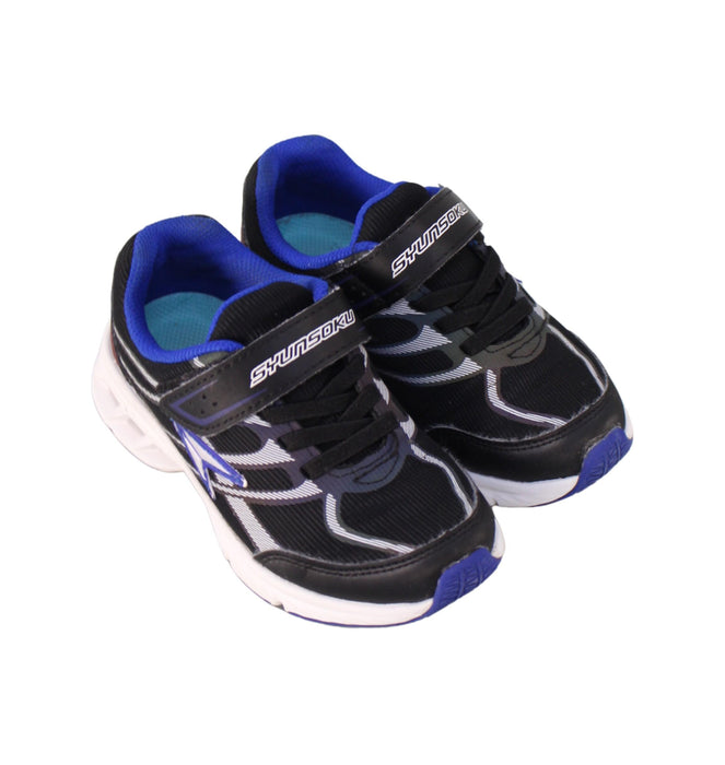 A Blue Sneakers from Syunsoku in size 5T for boy. (Front View)