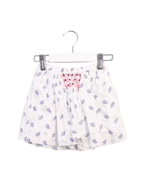 A White Short Skirts from Velveteen in size 3T for girl. (Front View)