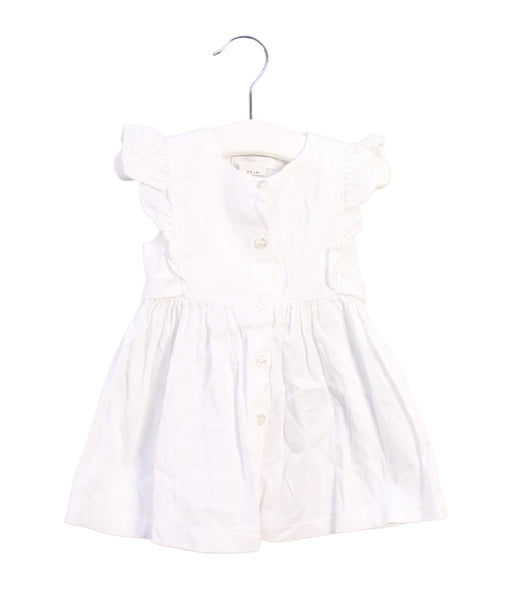 A White Short Sleeve Dresses from Coccodé in size 6-12M for girl. (Front View)