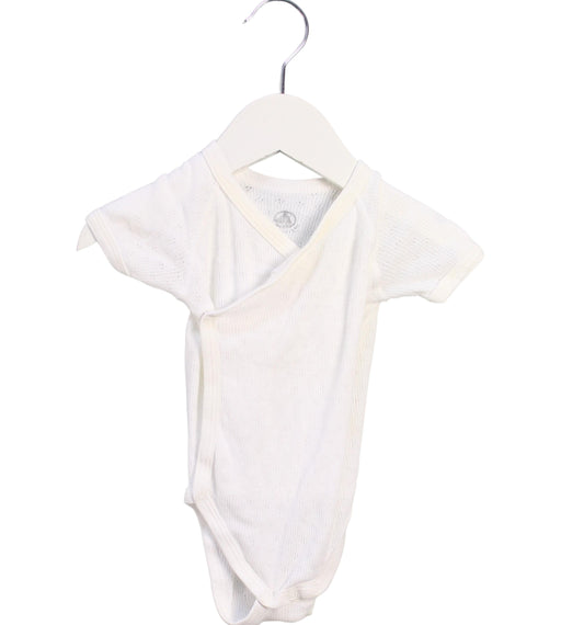 A White Short Sleeve Bodysuits from Petit Bateau in size 3-6M for neutral. (Front View)