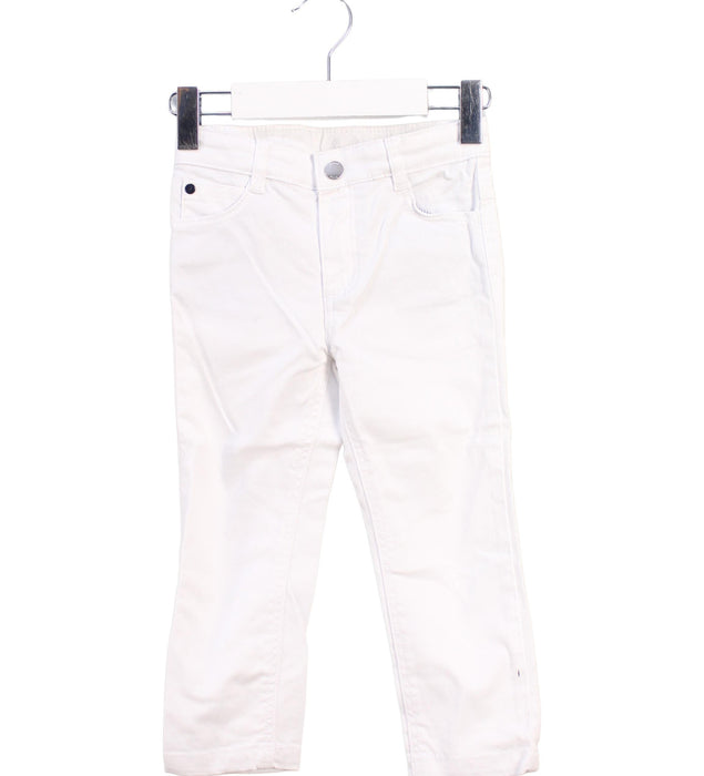 A White Casual Pants from Jacadi in size 2T for neutral. (Front View)