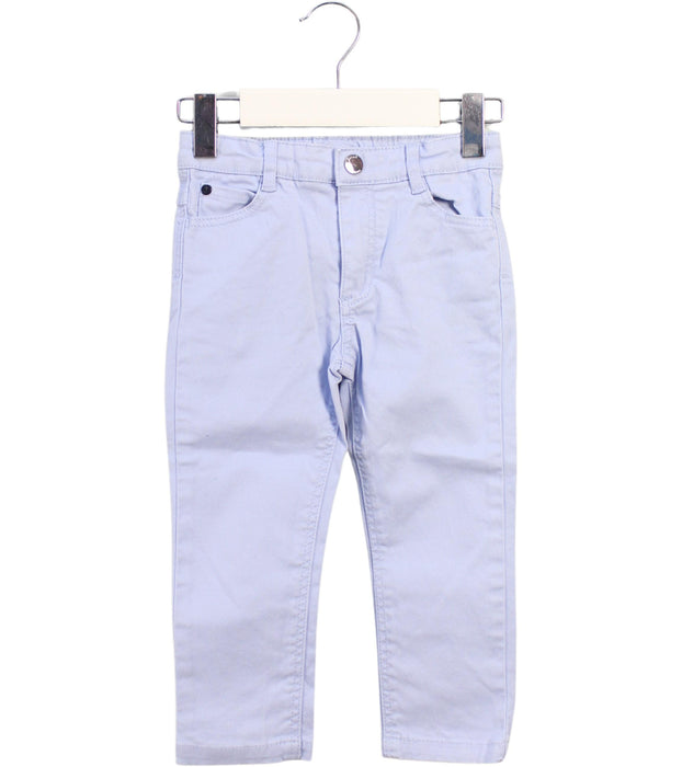 A White Casual Pants from Jacadi in size 2T for neutral. (Front View)