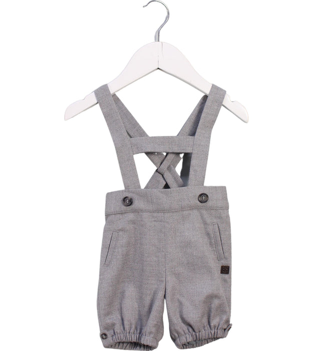 A Grey Overall Shorts from Tartine et Chocolat in size 3-6M for boy. (Front View)