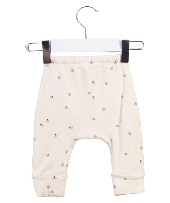 A Ivory Leggings from Quincy Mae in size 3-6M for girl. (Back View)