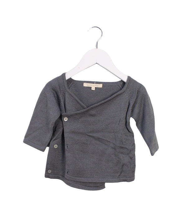 A Grey Long Sleeve Tops from Alice à Paris in size 6-12M for girl. (Front View)