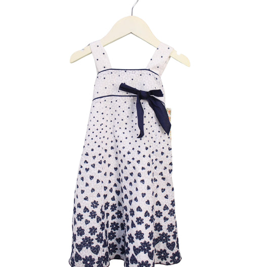 A White Sleeveless Dresses from Anichini in size 4T for girl. (Front View)