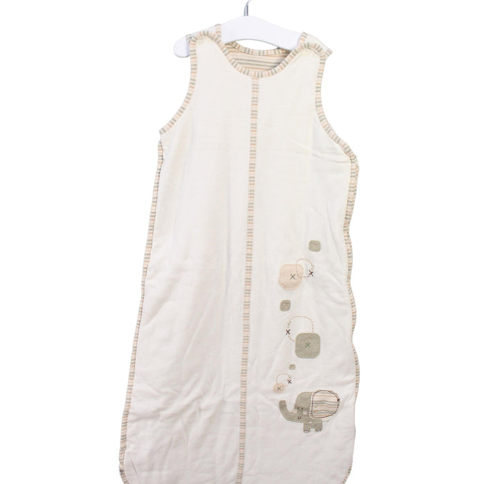 A White Sleepsacs from Natures Purest in size 6-12M for neutral. (Front View)