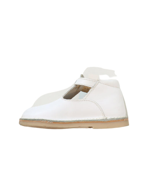 A White Flats from DPAM in size 18-24M for girl. (Front View)
