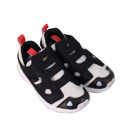 A Black Sneakers from Reebok in size 4T for boy. (Front View)