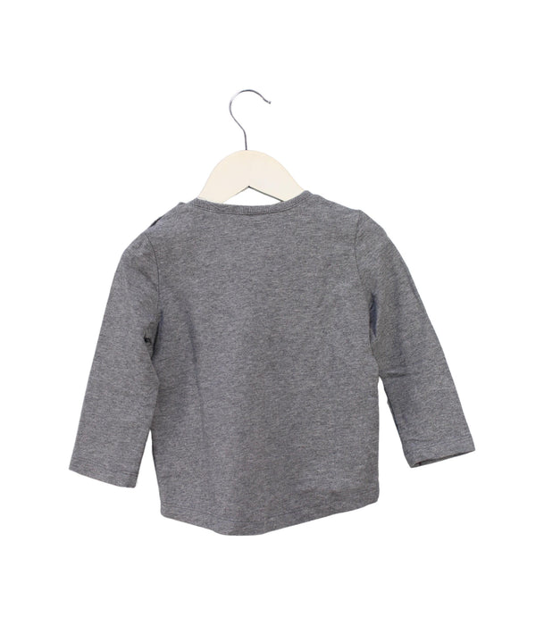 A Grey Long Sleeve Tops from Momonittu in size 2T for boy. (Back View)