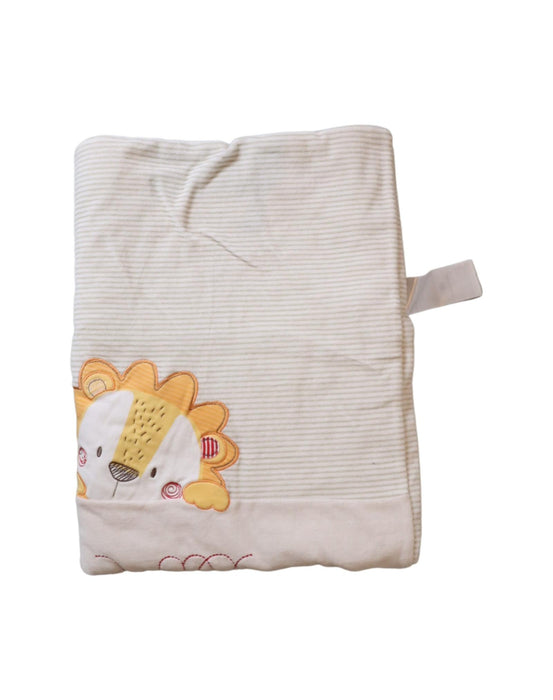 A White Blankets from Chicco in size O/S for boy. (Front View)