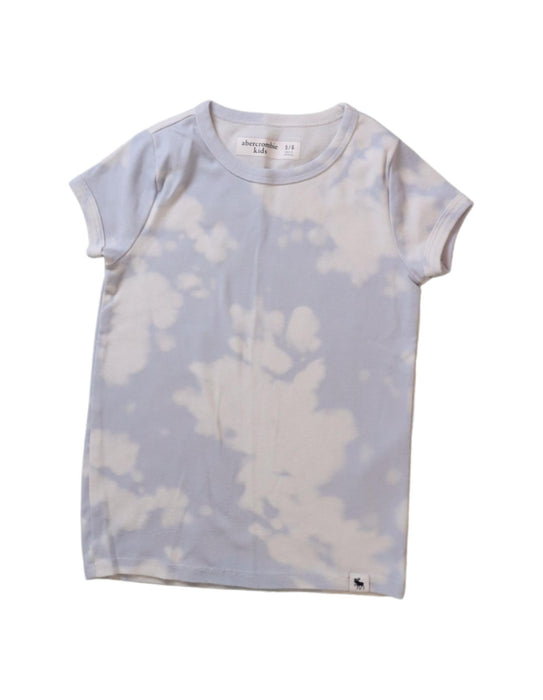 A Blue Short Sleeve T Shirts from Abercrombie & Fitch in size 5T for girl. (Front View)