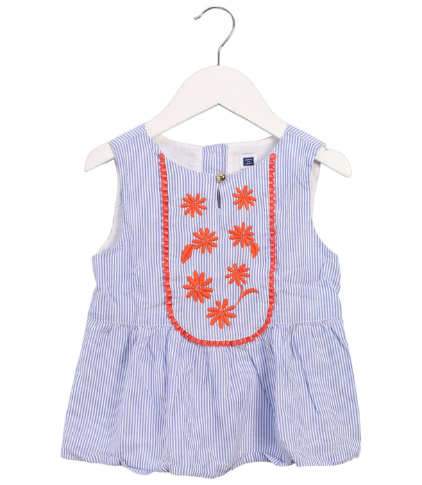 A Blue Sleeveless Tops from Janie & Jack in size 5T for girl. (Front View)