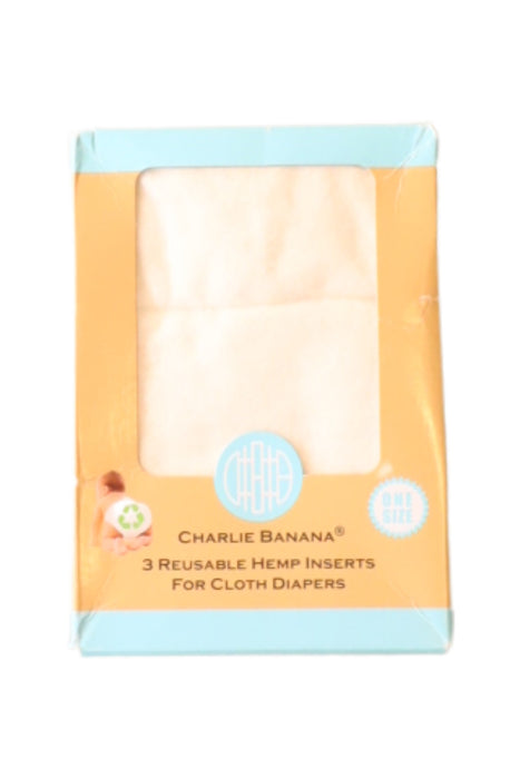 A Ivory Cloth Diapers from Charlie Banana in size O/S for neutral. (Front View)