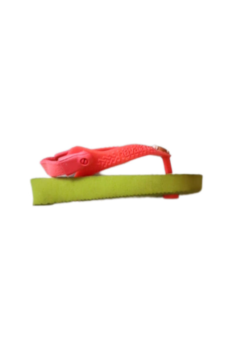 A Green Flip Flops from Havaianas in size 12-18M for girl. (Front View)