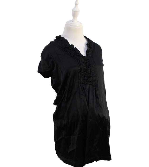 A Black Short Sleeve Tops from Sono Vaso in size M for maternity. (Front View)