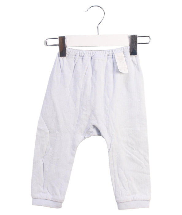 A White Sweatpants from Absorba in size 3-6M for neutral. (Front View)