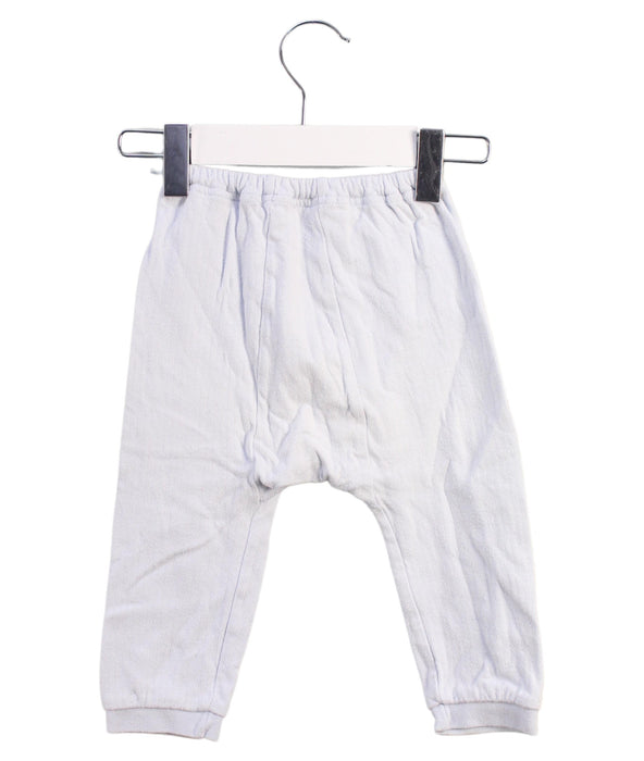 A White Sweatpants from Absorba in size 3-6M for neutral. (Back View)