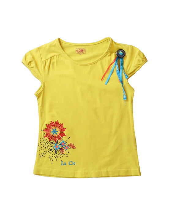 A Yellow Short Sleeve T Shirts from La Compagnie des Petits in size 5T for girl. (Front View)