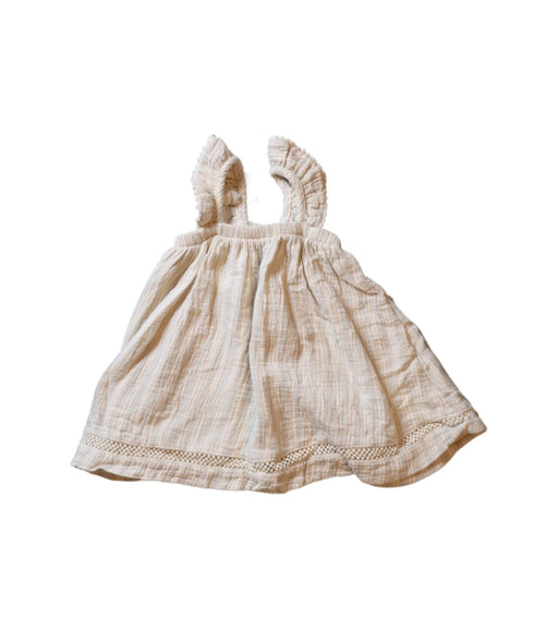 A Beige Sleeveless Tops from Quincy Mae in size 6-12M for girl. (Front View)