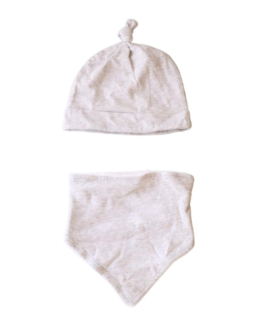 A Grey Bibs from Malabar Baby in size 0-3M for neutral. (Front View)