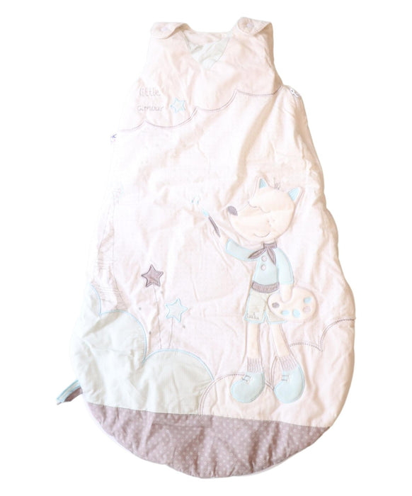 A White Sleepsacs from Sauthon in size 0-3M for neutral. (Back View)