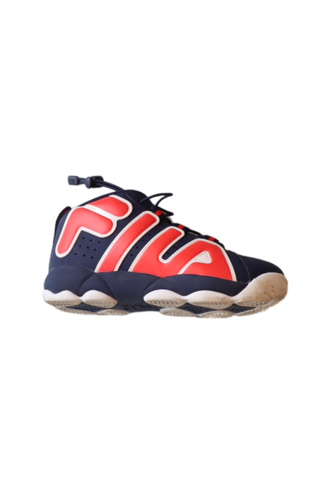 A Navy Sneakers from Fila in size 5T for boy. (Back View)