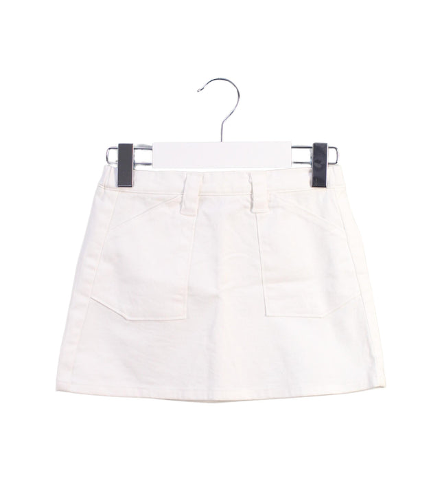 A White Short Skirts from Velveteen in size 4T for girl. (Front View)