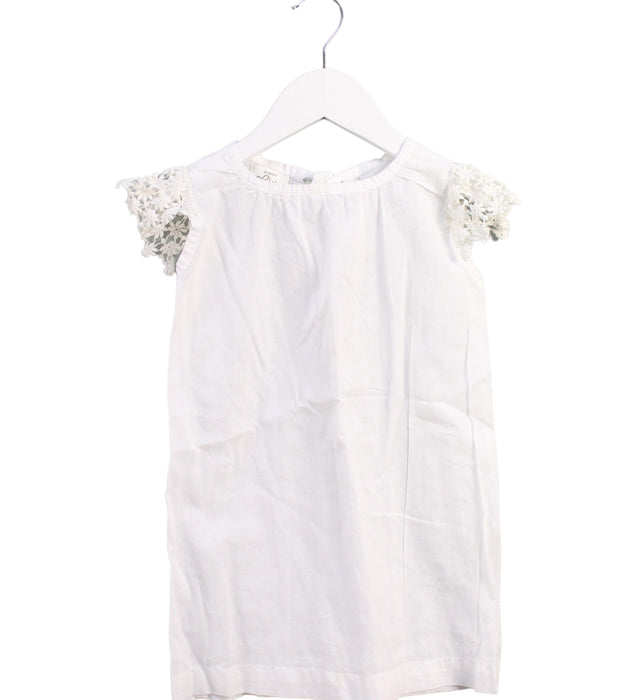 A White Short Sleeve Dresses from Siseo Olive in size 4T for girl. (Front View)