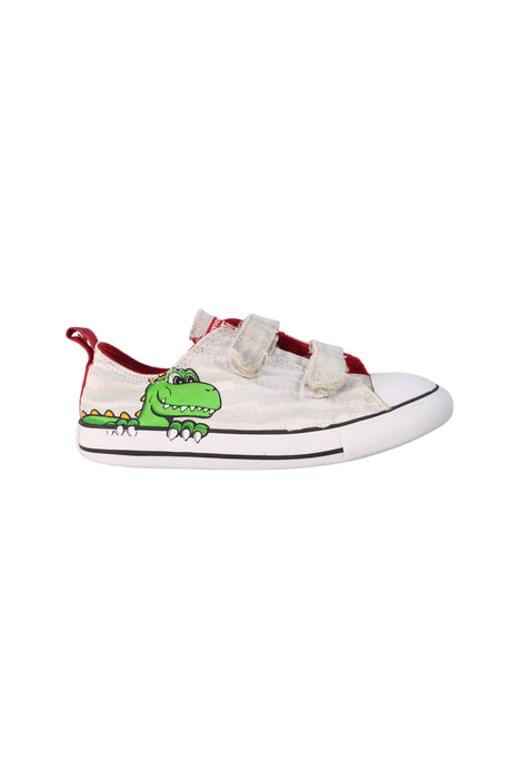 A White Sneakers from Converse in size 4T for boy. (Back View)