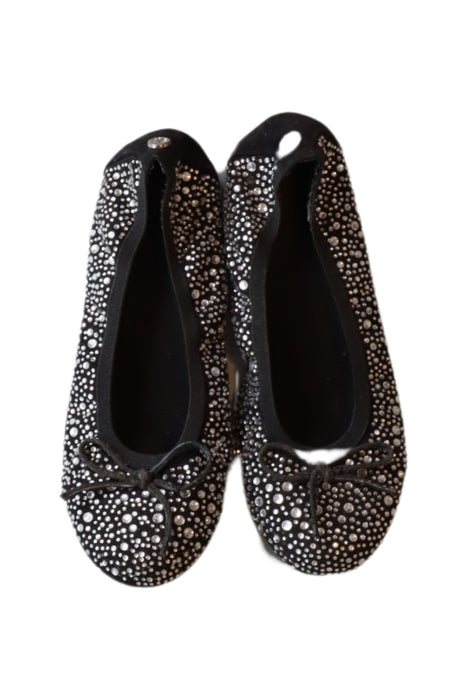 A Black Flats from Stuart Weitzman in size 7Y for girl. (Back View)