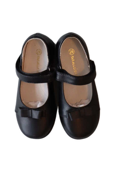 A Black Flats from Paralleibee in size 4T for girl. (Back View)