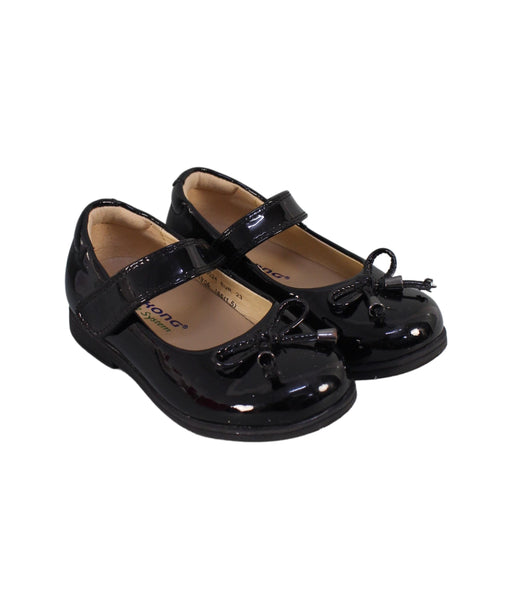A Black Flats from Dr. Kong in size 18-24M for girl. (Front View)