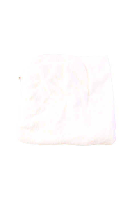 A White Towels from Little Crevette in size O/S for neutral. (Back View)