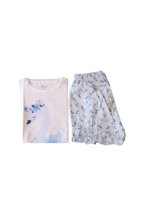 A White Shorts Sets from Mides in size 3T for girl. (Front View)