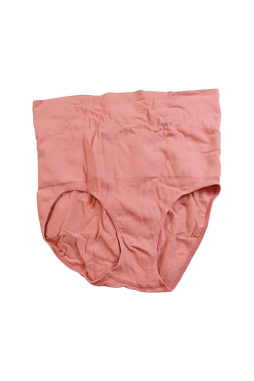 A Pink Maternity Support from Seraphine in size M for girl. (Front View)