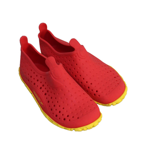 A Red Aqua Shoes from Speedo in size 5T for neutral. (Front View)