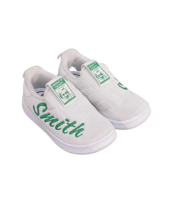 A White Slip Ons from Adidas in size 3T for girl. (Front View)