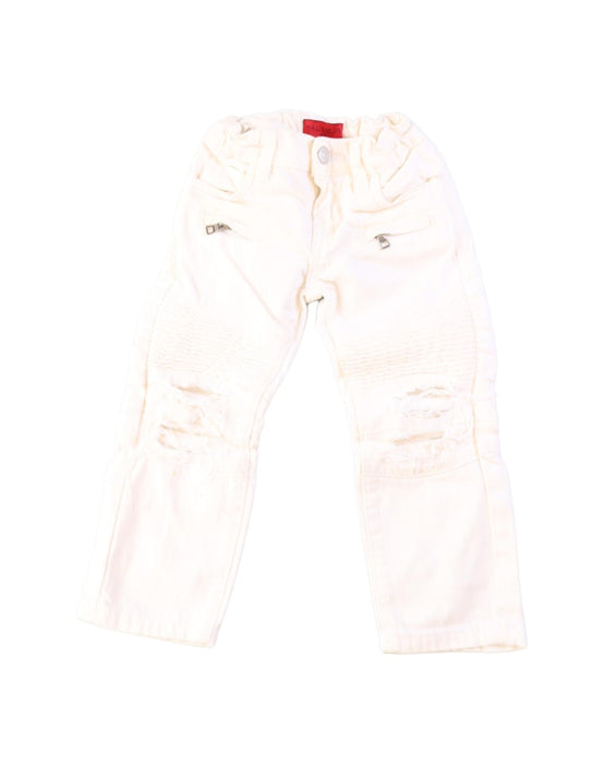 A White Jeans from Haus of Jr in size 2T for boy. (Front View)