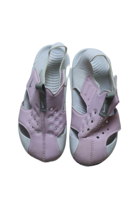 A Pink Sandals from Nike in size 4T for girl. (Back View)