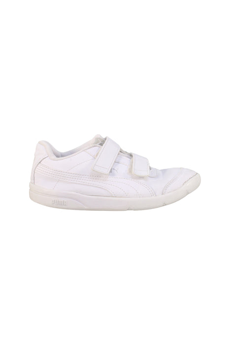 A White Sneakers from Puma in size 9Y for boy. (Back View)