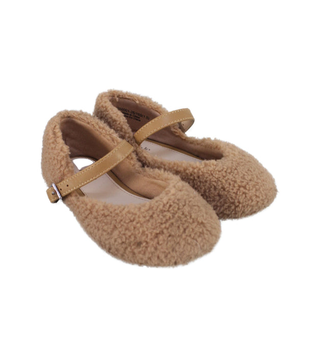 A Brown Flats from Charles & Keith in size 3T for girl. (Front View)