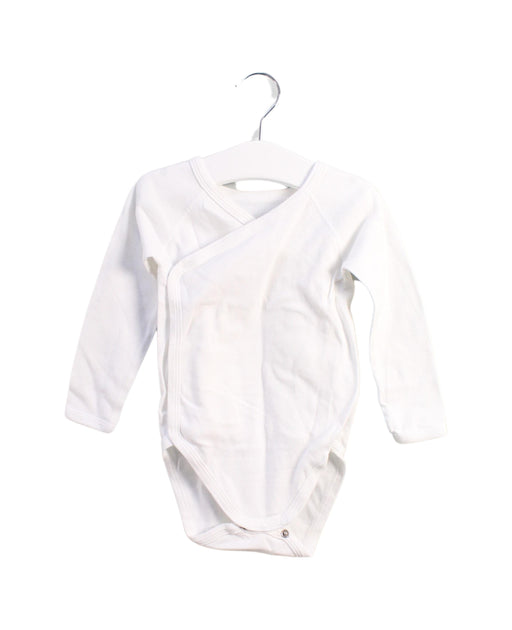 A White Bodysuits from Petit Bateau in size 6-12M for boy. (Front View)