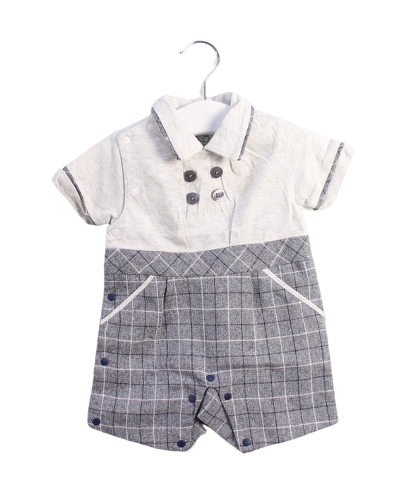 A Grey Rompers from Chickeeduck in size 0-3M for boy. (Front View)