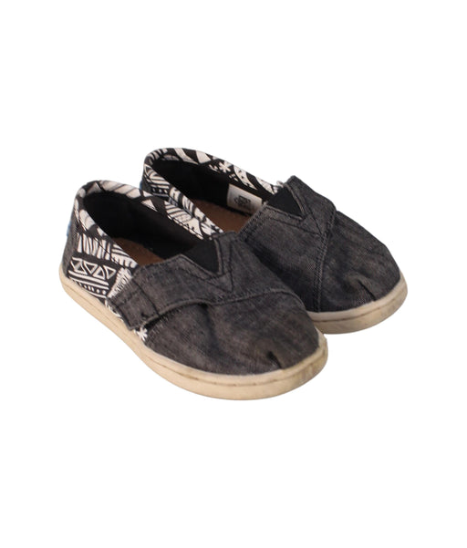 A Grey Espadrilles from Toms in size 3T for girl. (Front View)