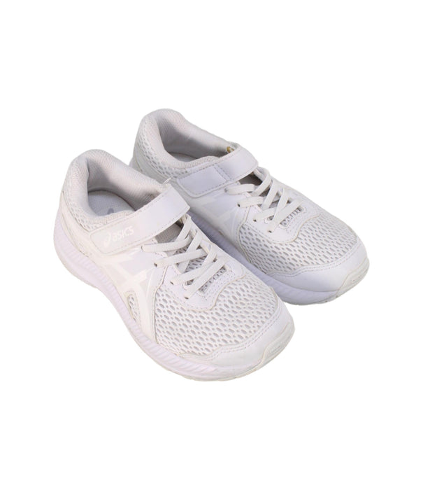 A White Sneakers from ASICS in size 6T for boy. (Front View)