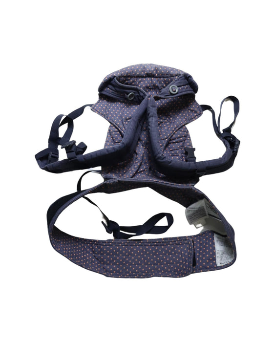 A Grey Baby Carriers from Ergobaby in size 3-6M for girl. (Back View)